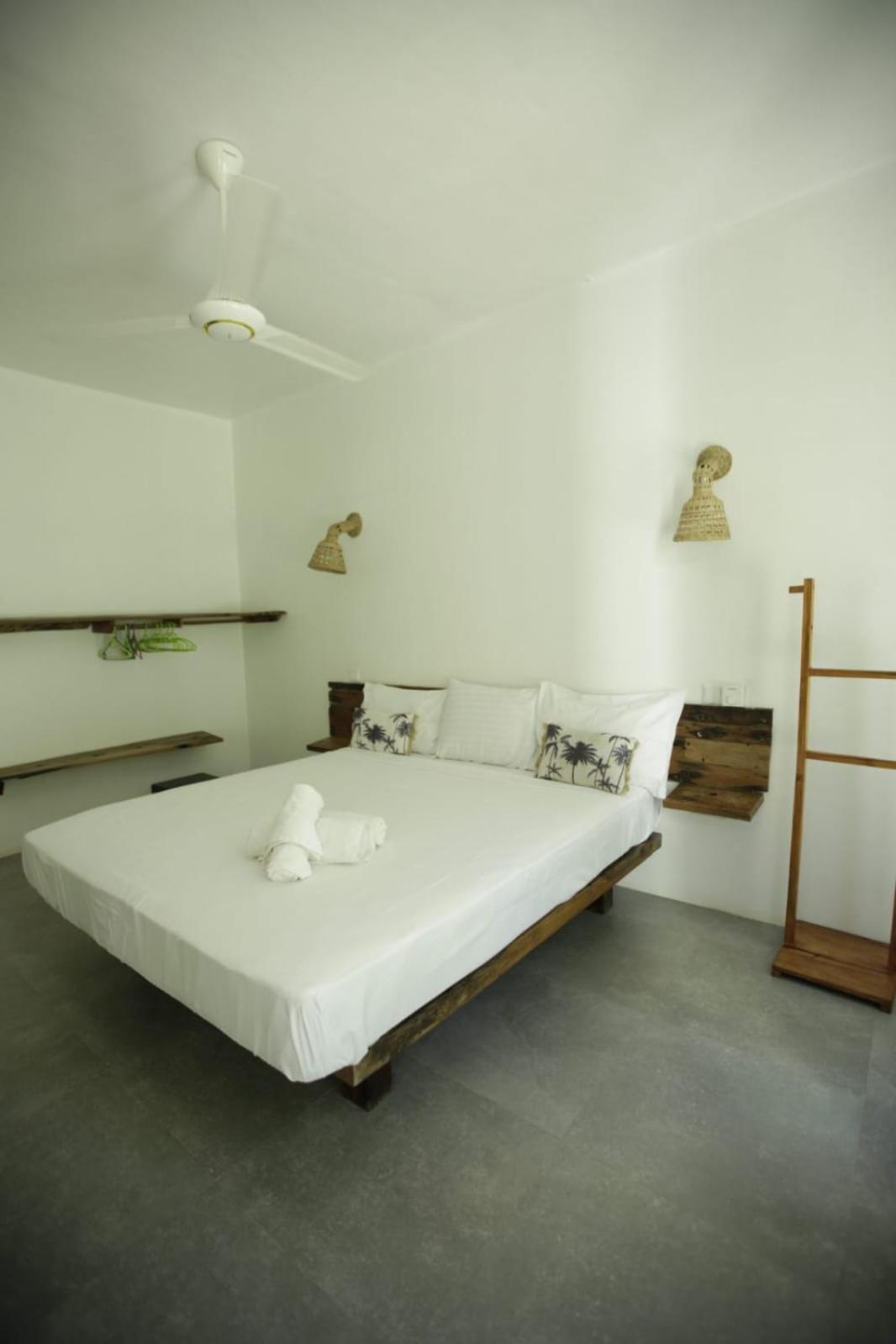 The Moon Living Apartment *